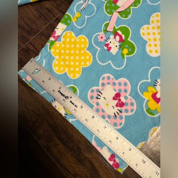 Sanrio Hello Kitty Sleepwear Shorts Women Size Medium Blue/Yellow Rare - Picture 5 of 7